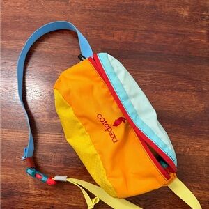 Cotopaxi Bataan Del Día hip pack - lightly used